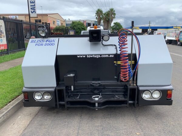 TOW TUG - BLISS FOX F200D PUSHBACK TRACTOR DIESEL - Image 4