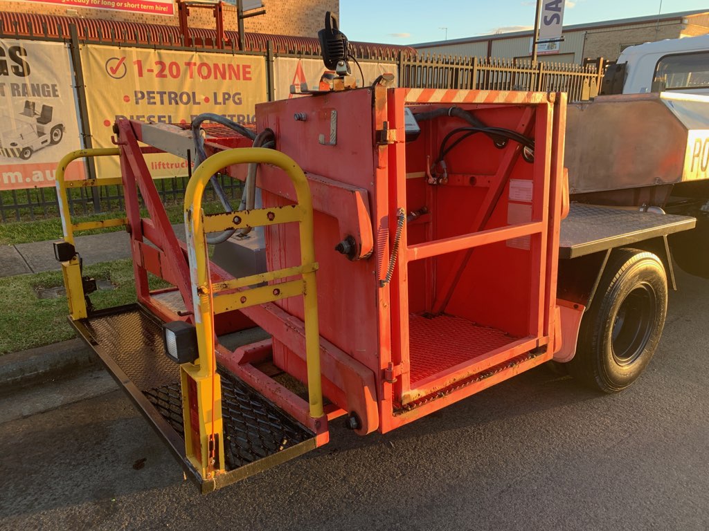 TRUCK - ISUZU 4000KG DIESEL - Image 13