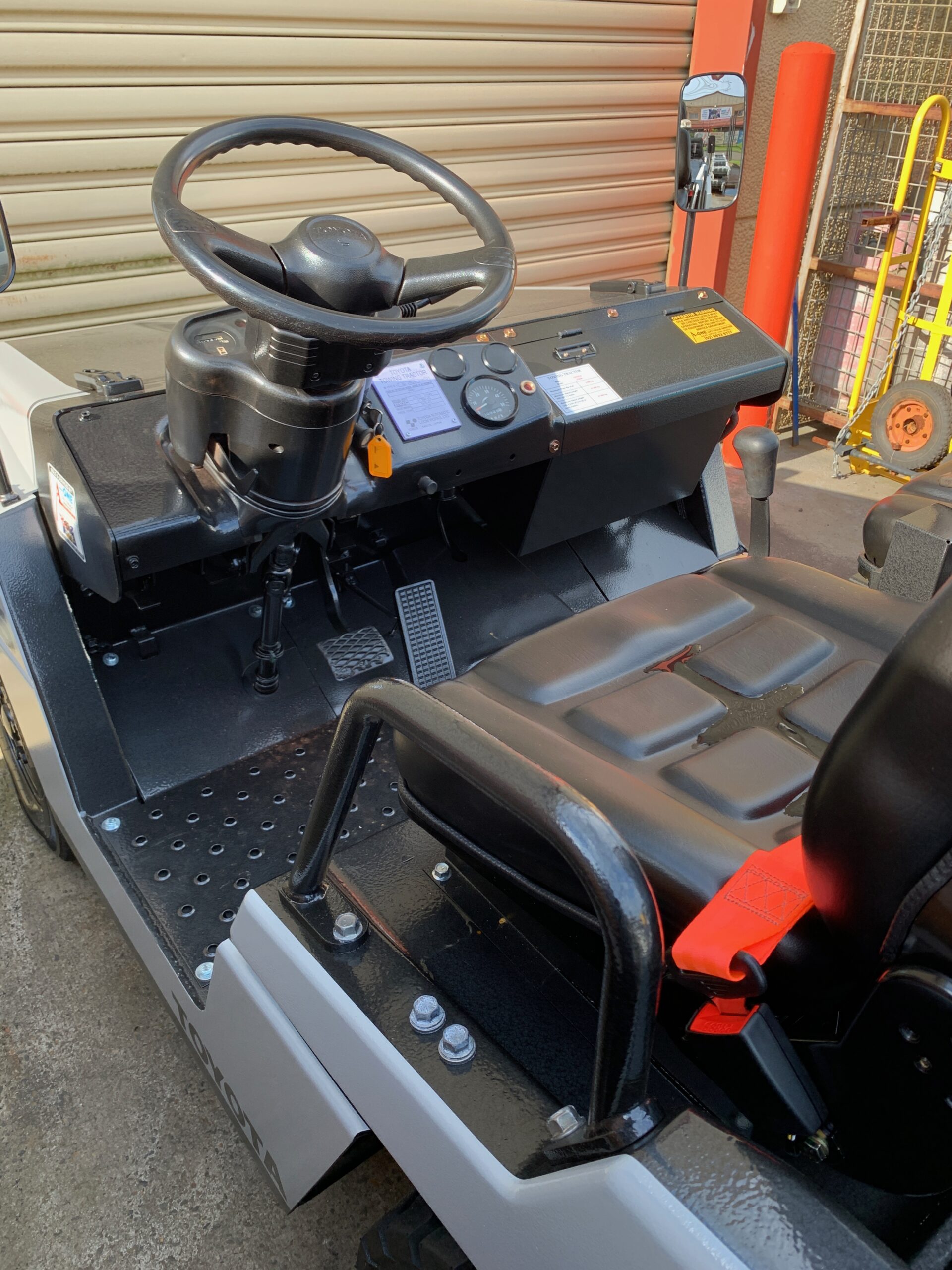 TOW TUG - TOYOTA 02-2TD25 DIESEL (S028) - Image 4