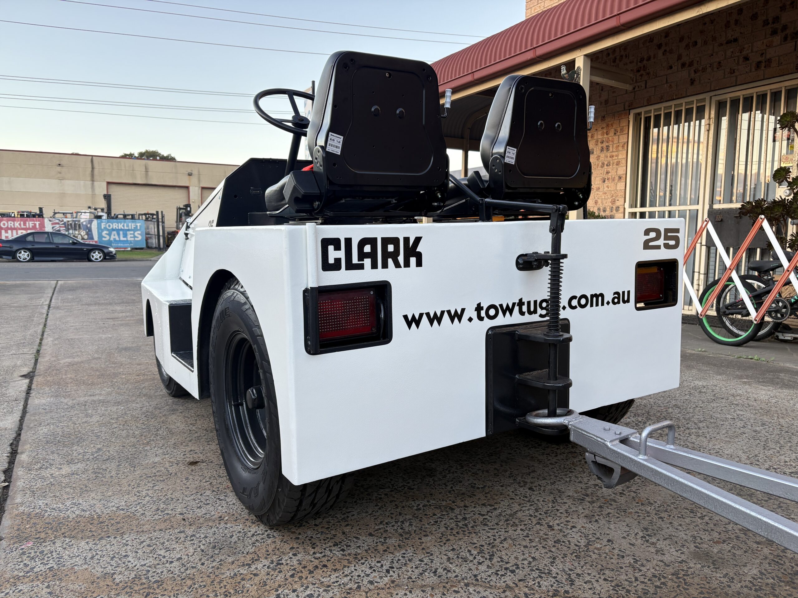 TOW TUG - CLARK PETROL TUG & TRAILER COMBO - Image 3
